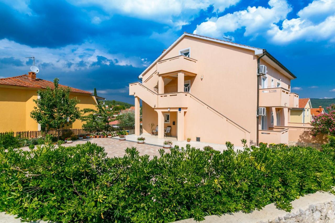 Apartmani Luka Kornic Ngoại thất bức ảnh